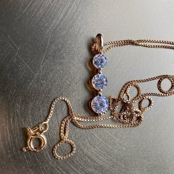 Made in Italy 925SS gold plated 3 stone necklace - Picture 1 of 8